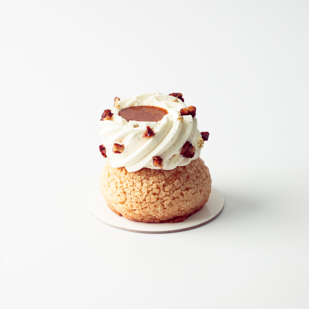 Tahitian Vanilla Caramel & Pecan Nut Choux